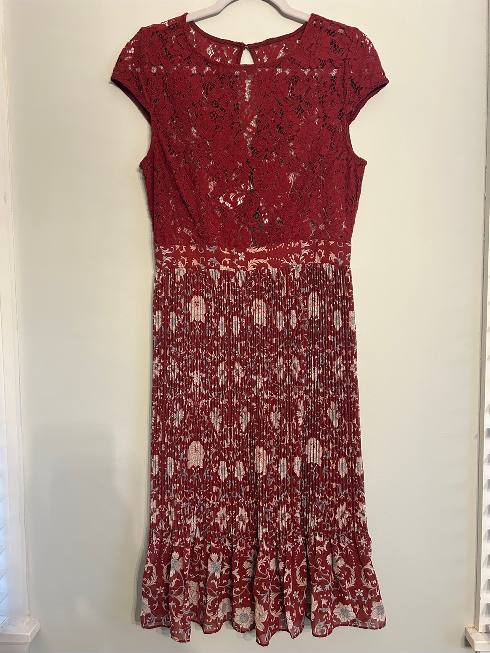Tracy Reese Burgundy Lace & Floral Pleated Midi Dress